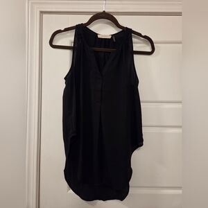 Chic Black Sleeveless Blouse